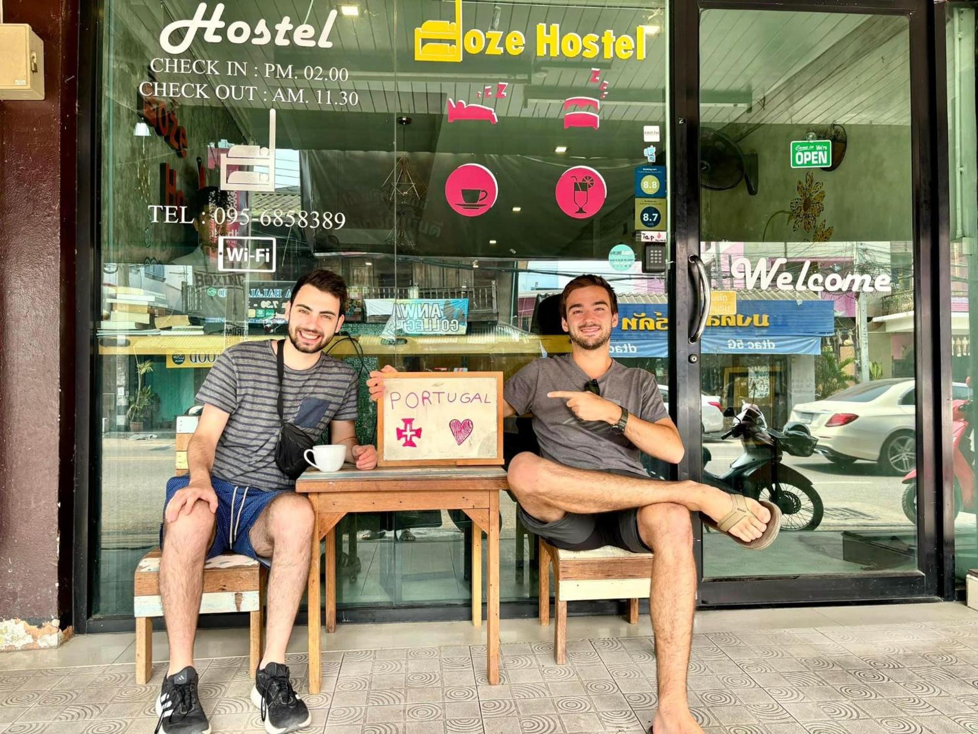 Doze Hostel Chiang Mai Exterior foto